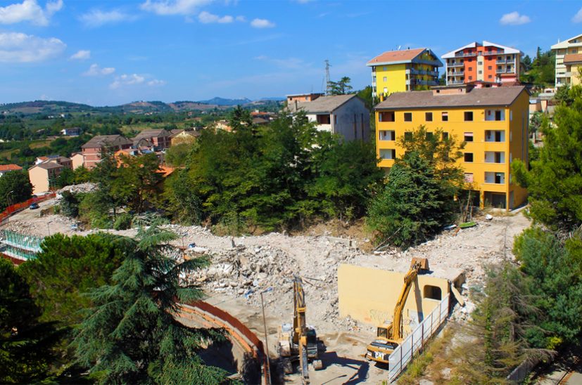 11. Sgombero macerie